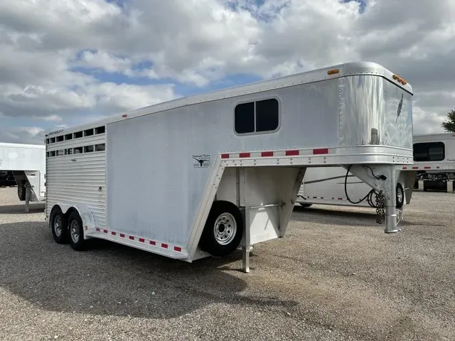 2000 Featherlite 3H GN with Dressing Room Horse Trailer for sale at Ironyard