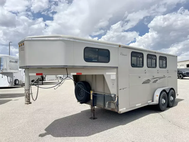 2001 Titan 3 Horse Gooseneck for sale at Ironyard