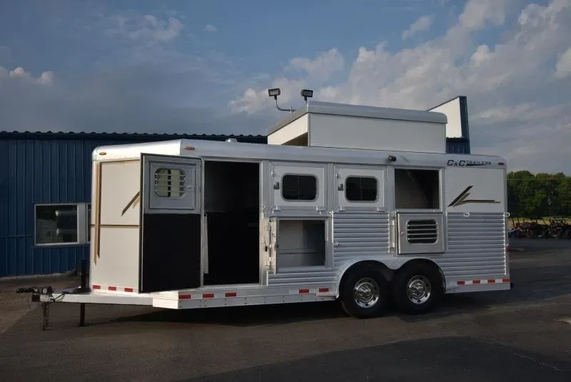 2008 C and C Trailers 4 Horse Bumper Horse Trailer for sale at Ironyard