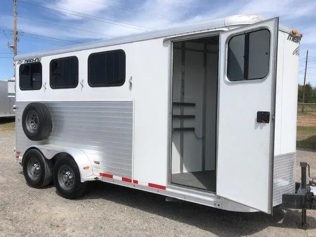 2010 Merhow 3 Horse Slant Load Bumper Pull for sale at Ironyard