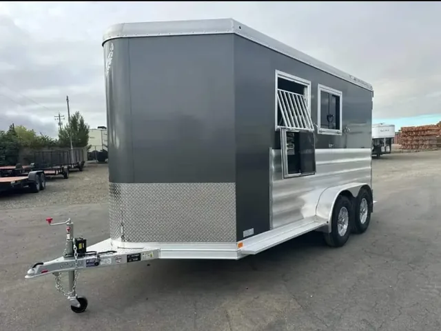 2012 Featherlite 9400 2 Horse Trailer for sale at Ironyard
