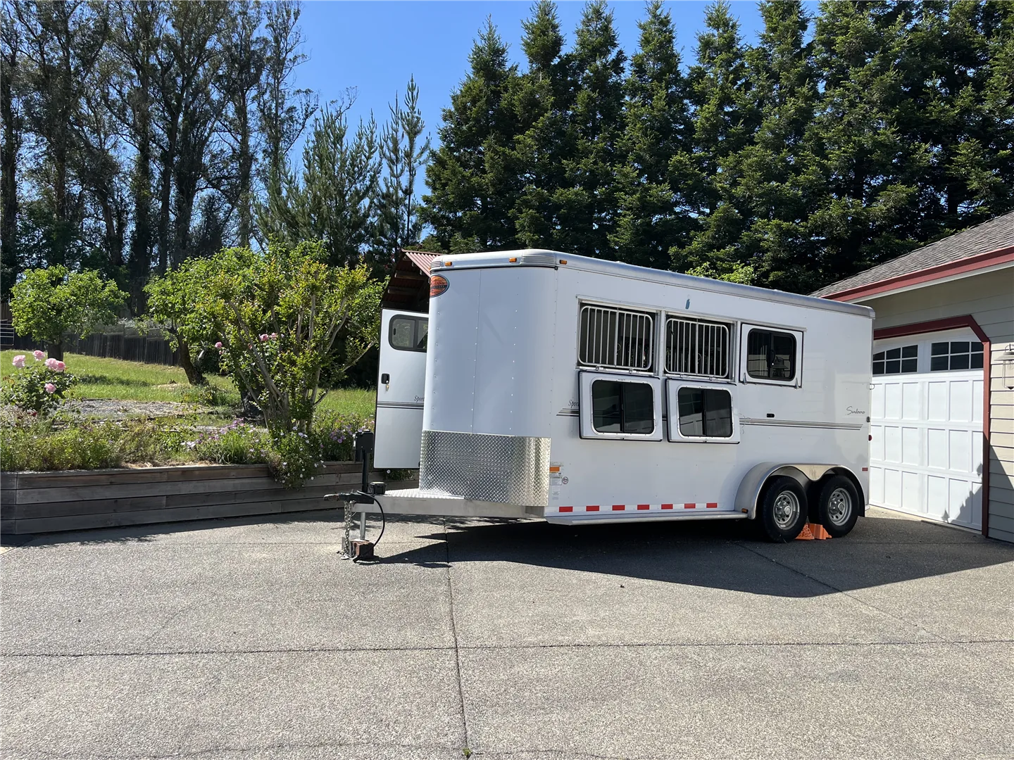 2013 Sundowner Trailers Sportsman 3 Horse Trailer for sale at Ironyard
