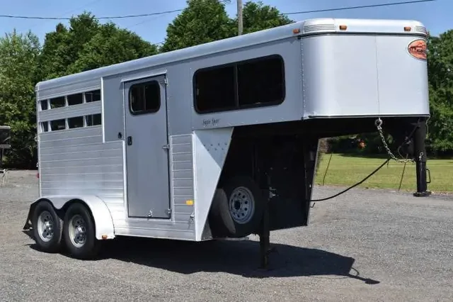 2014 Sundowner 2 Horse Gooseneck Trailer for sale at Ironyard