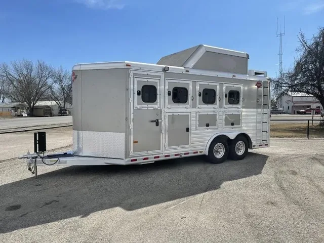 2016 Hart Ultimate 4H Bumper Pull for sale at Ironyard