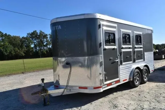 2018 Lakota 83HBPSL 3 Horse Trailer for sale at Ironyard