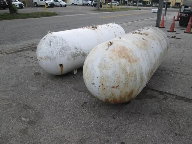 Used 500 Gallon Propane Tank